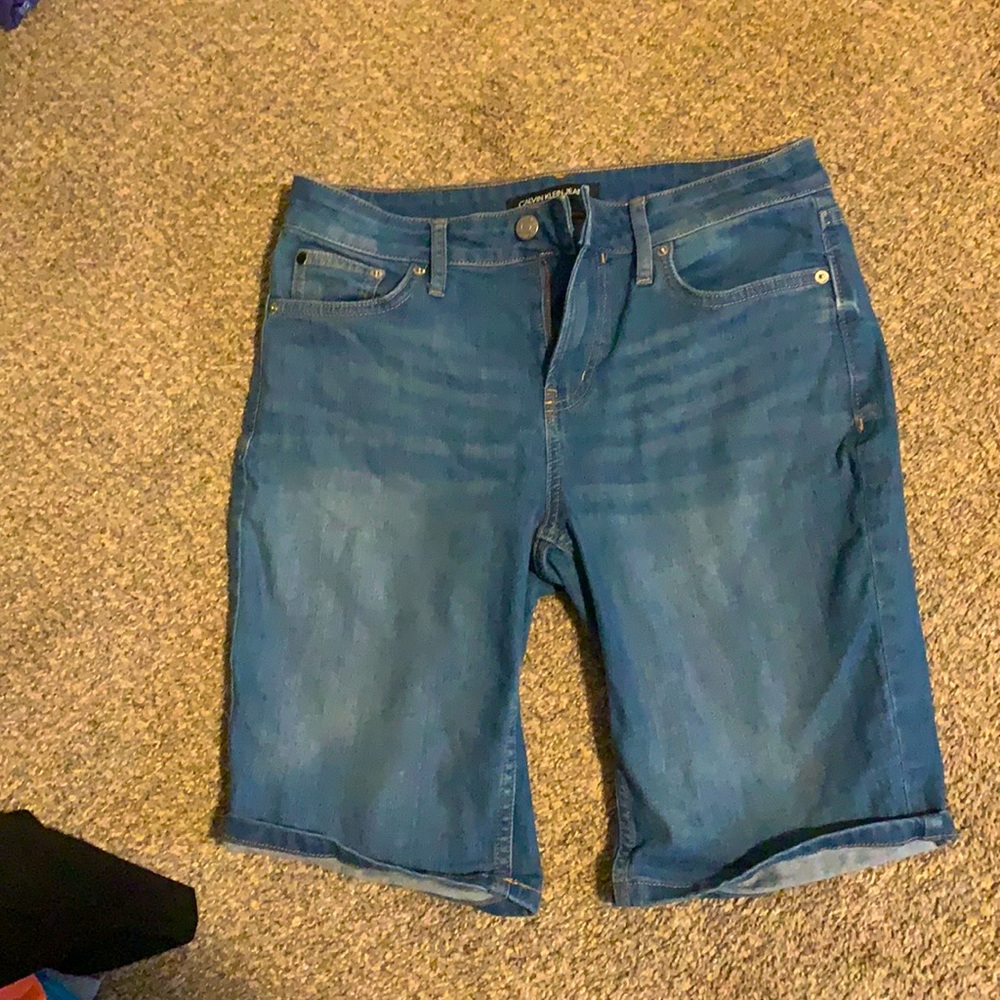 Caliber Klein women’s Jean shorts. Size 6, almost brand new worn a few times.